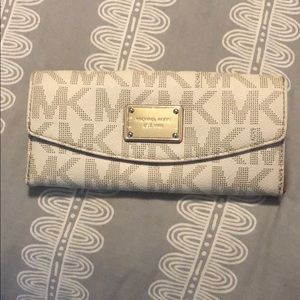 Michael Kors wallet